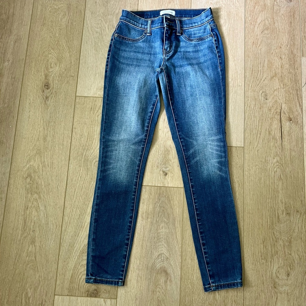 Lila Ryan Skinny Jeans